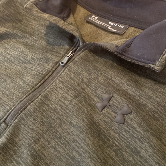 UNDER ARMOUR 1/4 Zip - Picture 3 of 3